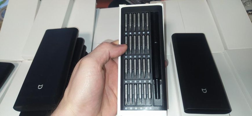 Викрутка з 24 бітами-насадками Screwdriver Set 24 in 1 Чудовий подарунок для чоловіка набір біт і викруток 24 in Set 24 in 1 фото