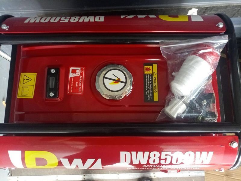 Генератор бензинового трифазного DW 8500w ручний запуск 8500w фото
