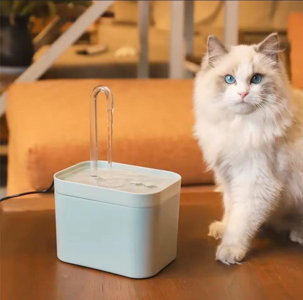 Питний фонтан для котів і собак 1.5L Pet Water Fountain з фільтром голубий світло-сірий 229 + фото